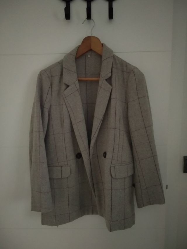 Abrigo gris