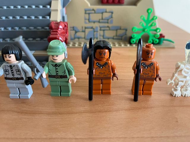 LEGO Indiana Jones 7627 Temple of the Crystal Skul