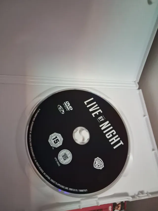 Película Vivir de noche dvd Con audio Castellano