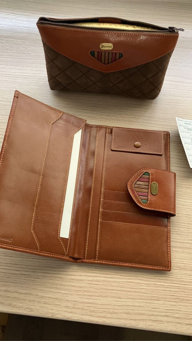 Juego cartera, neceser y funda de gafas