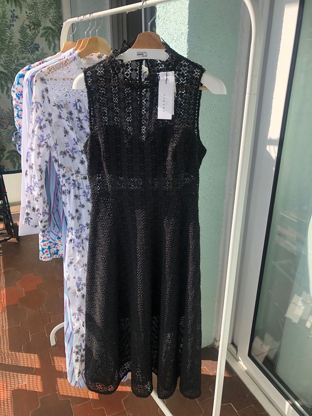 Vestido sin manga nuevo de segunda mano por 150 EUR en