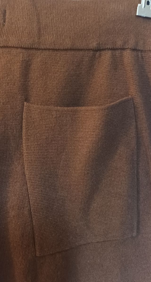 Pantalón marca Zara