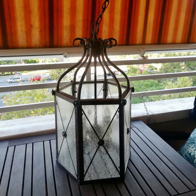 Lámpara-Farol en perfecto estado estilo rústico