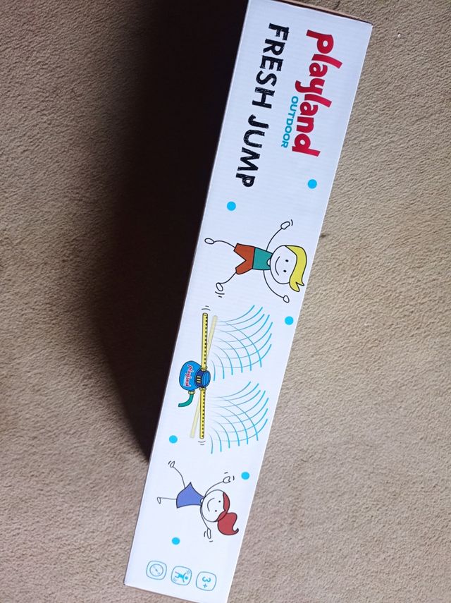 Refrescante  juego de agua. fresh jump