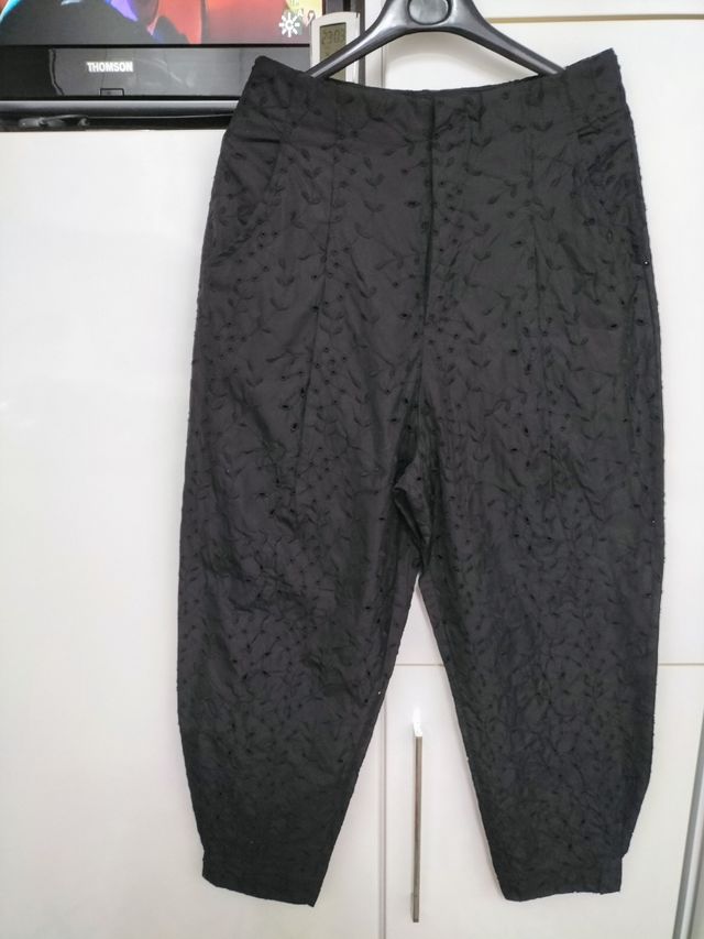 Pantalón bordado Zara S