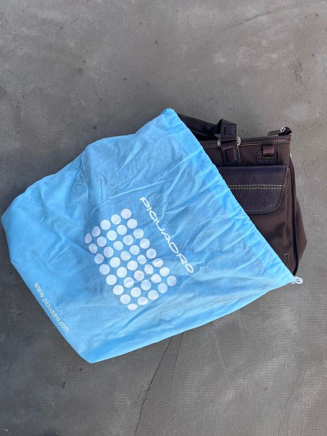 Borsa due manici Testa di Moro di Piquadro