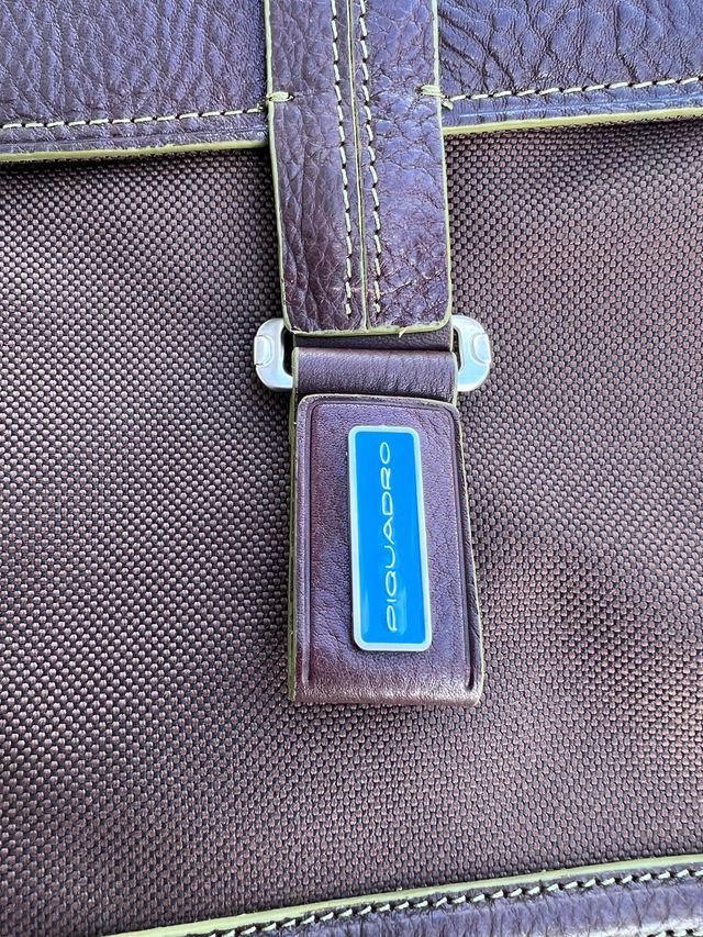 Borsa due manici Testa di Moro di Piquadro