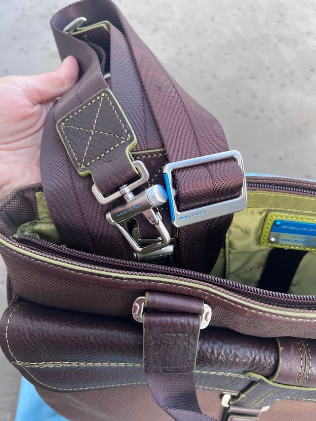 Borsa due manici Testa di Moro di Piquadro