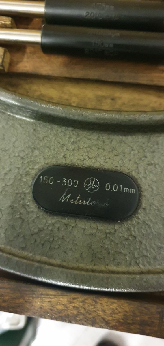 Calibre Mitutoyo 150-300mm