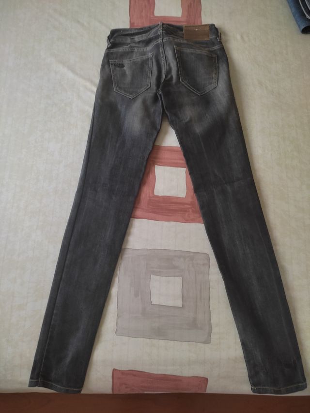 Pantalón vaquero pitillo Pull & Bear mujer