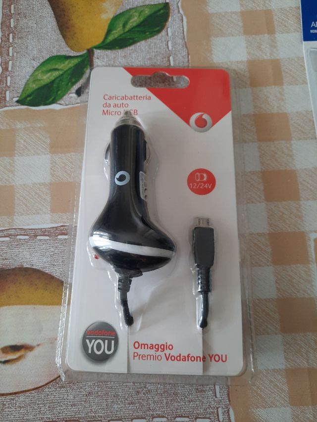caricatore da auto micro usb.