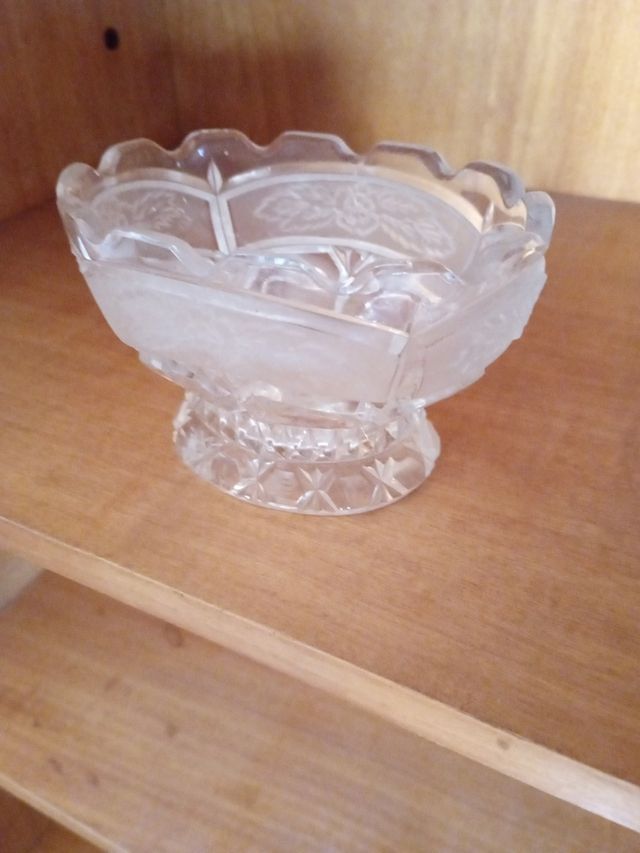 cuenco,tarro pequeño