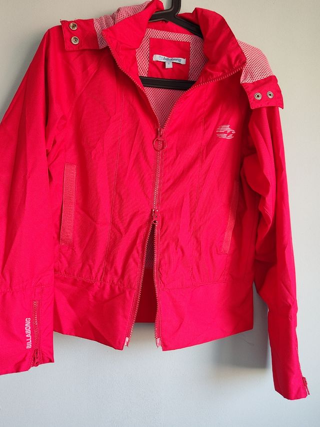 Chaqueta Billabong ligera impermeable roja