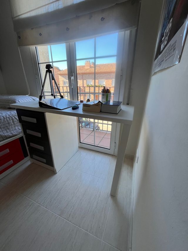 Venta cama nido + colchon y escritorio con cajones