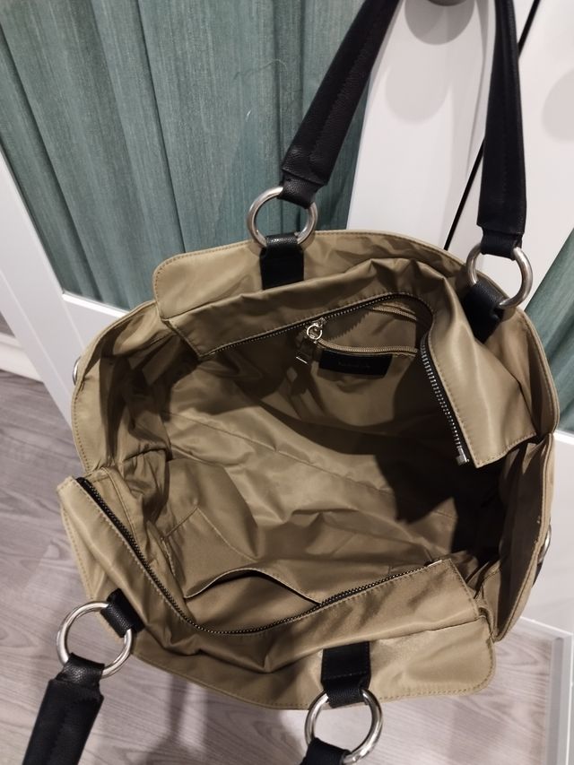 bolso nailon beige Bimba y Lola seminuevo