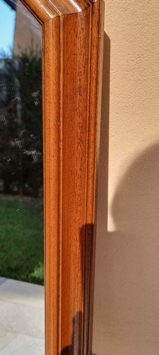 Specchio costruito artigianalmente.