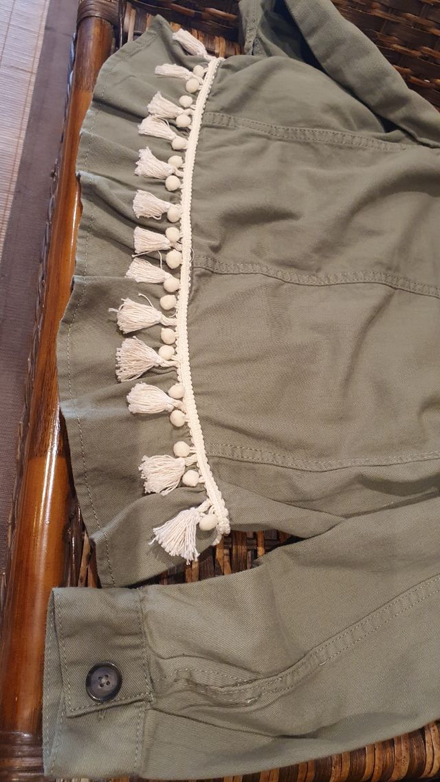 Chaqueta vaquera de tela suave verde caqui