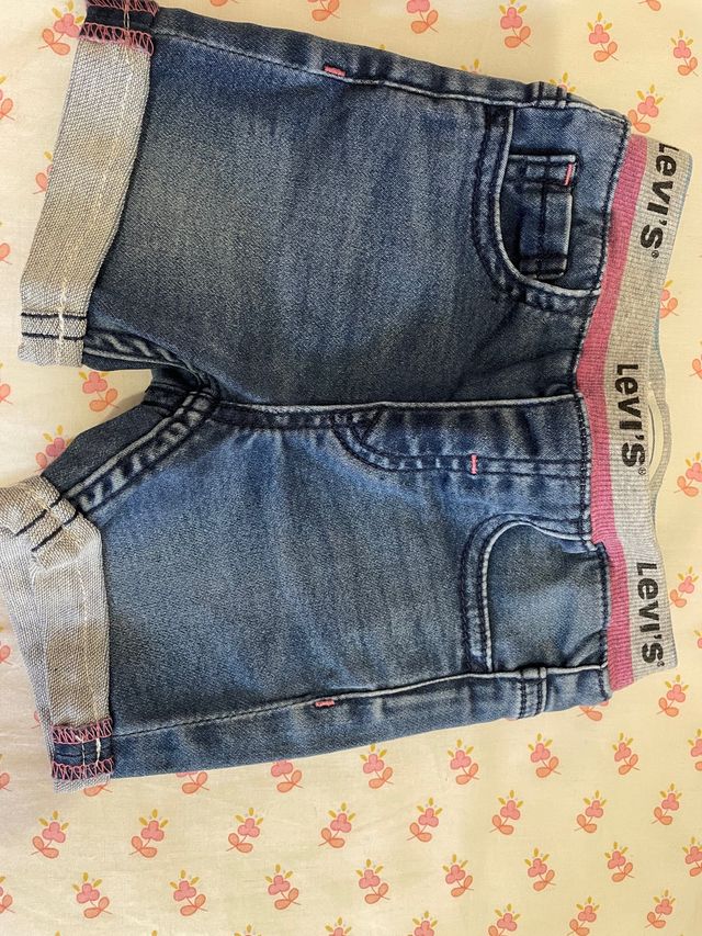 Pantalón LEVIS corto vaquero talla 12 meses