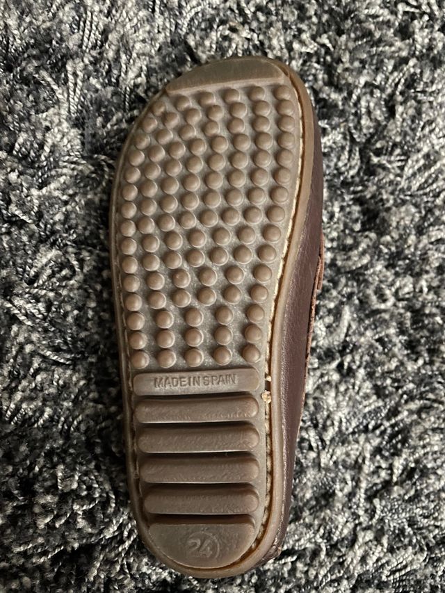 Zapatos mocasines de piel marrón número 24 nuevos