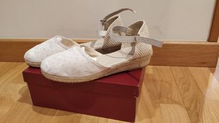 Alpargatas comunión blancas 39