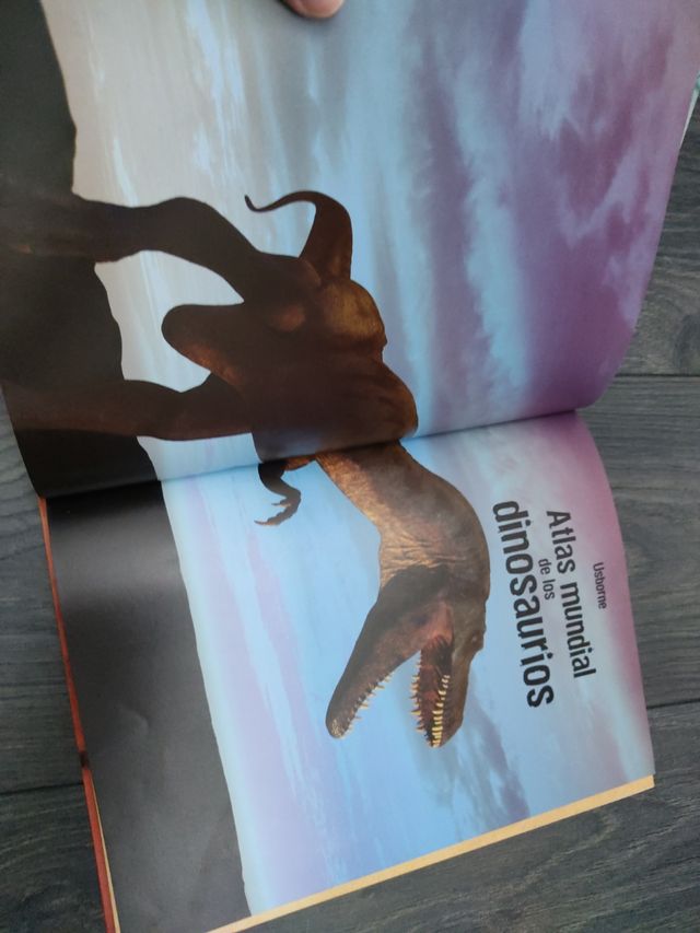 Libro Atlas Mundial De Los Dinosaurios.Nuevo