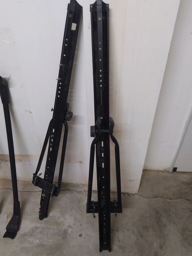 dos soportes bicicletas 
