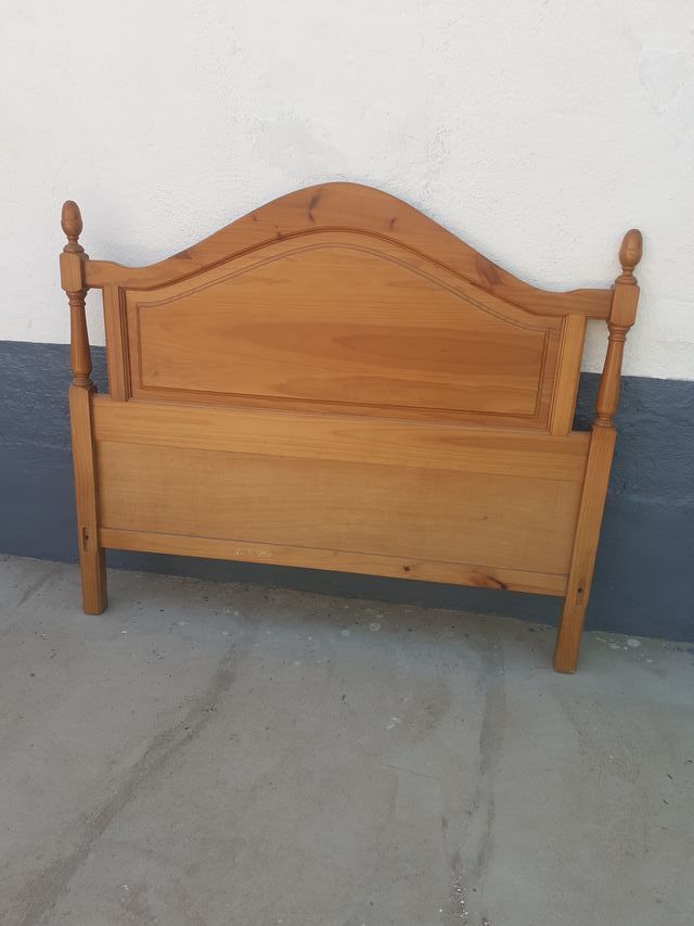 Cabecero de pino macizo, perfecto estado.