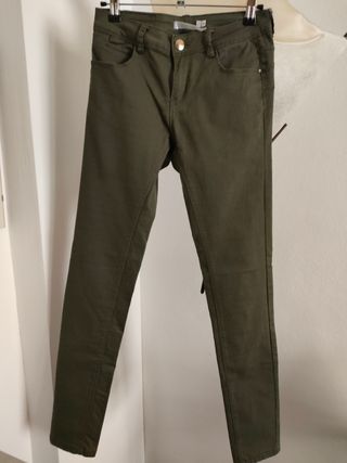 pantaloni 