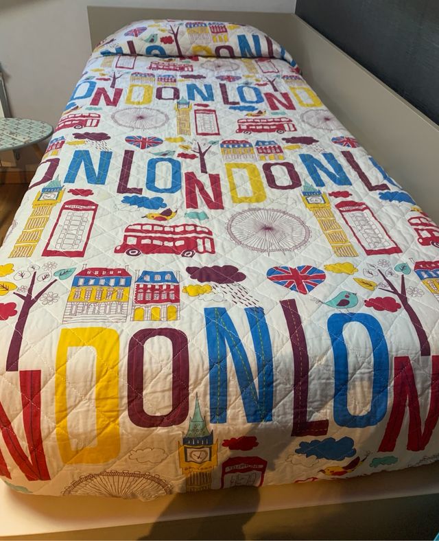 Colcha guateada para cama de 90x2m.