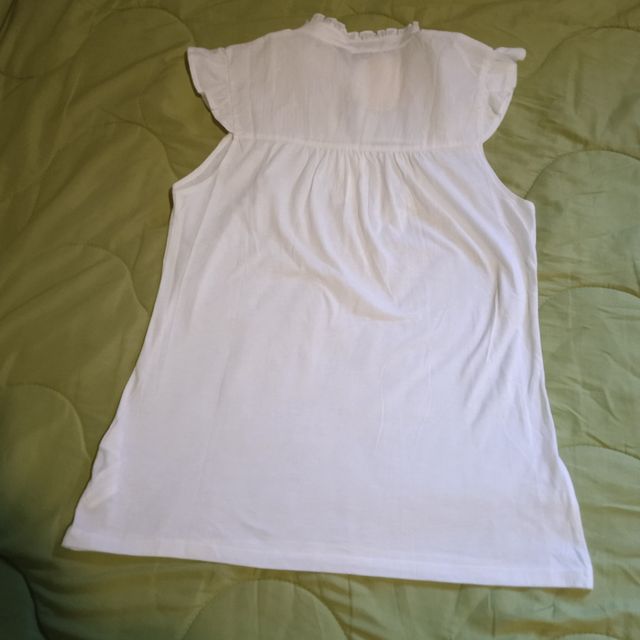 camiseta sin mangas de Bershka