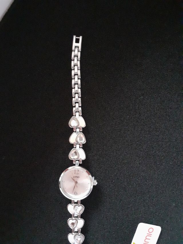 Orologio in acciaio con cuori brillantinati