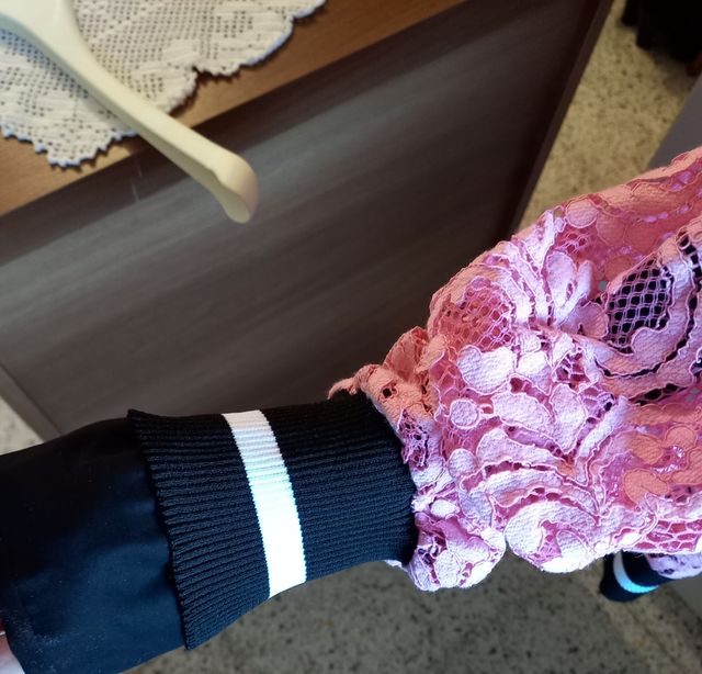 blusa pizzo rosa zara