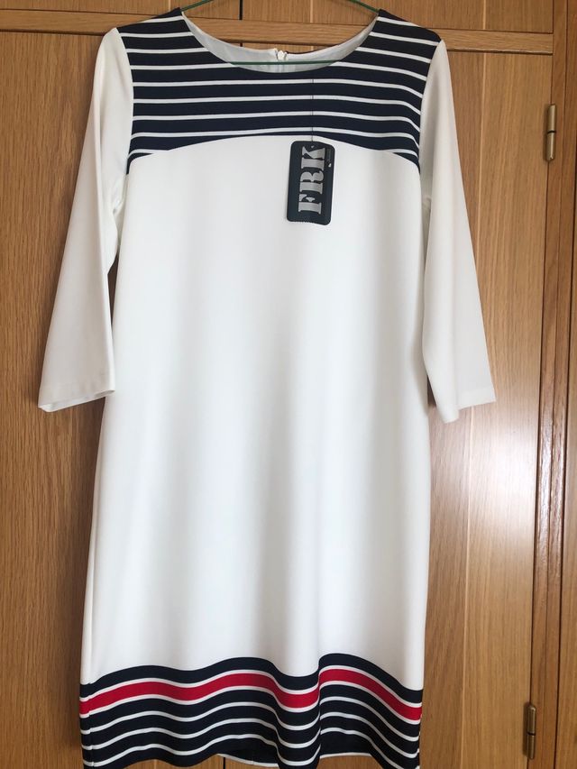 Vestido mujer, a estrenar, con etiqueta.