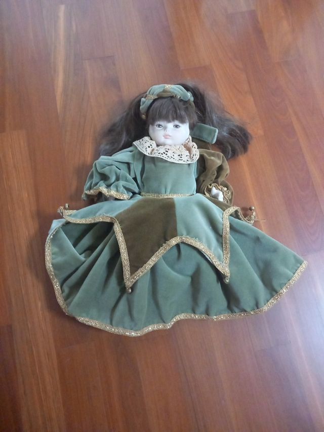 Bambola porcellana vintage
