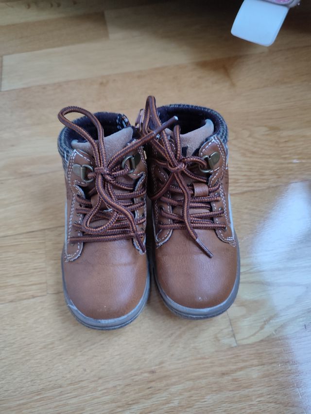 Botas camel, talla 24, lois