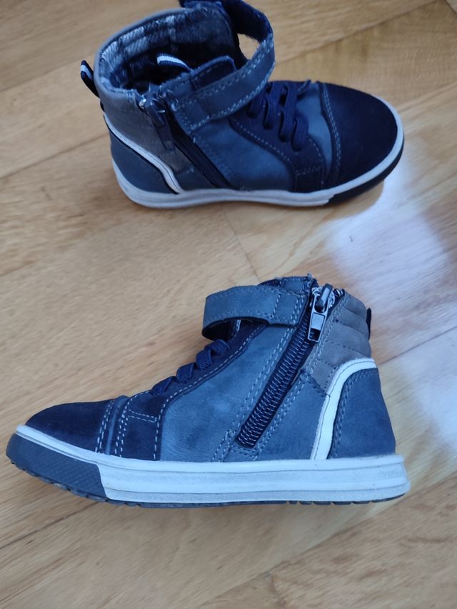 Botas azules, talla 24