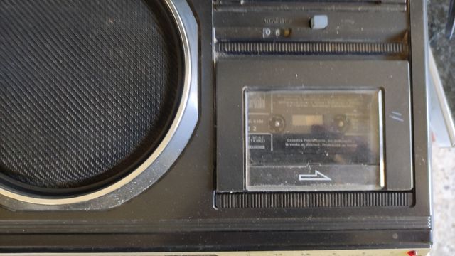 RADIO CASSETTE TV RETRO