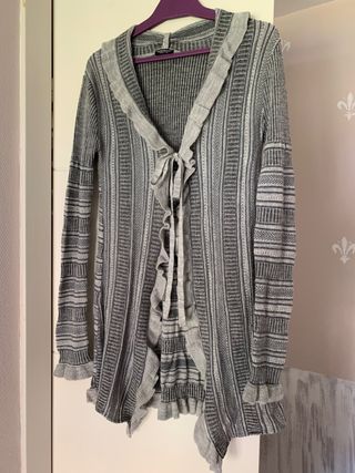 Cardigan, Motivi 36