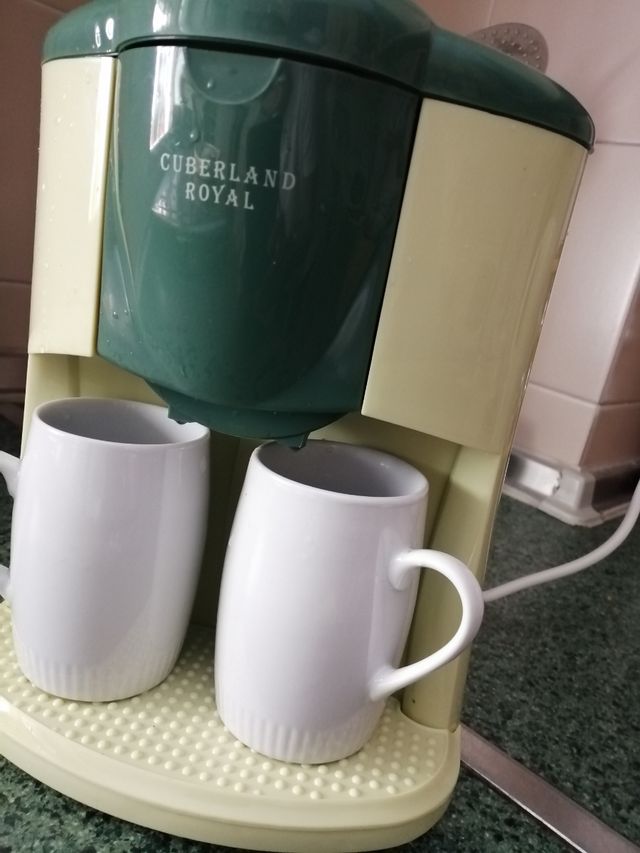 cafetera eléctrica dúo marca Cuberland Royal