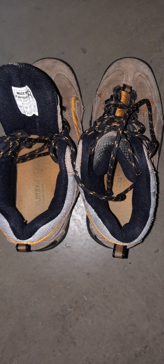 Botas de motaña Columbia talla 34