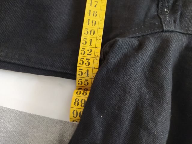 cazadora vaquera negra, talla M, como nueva