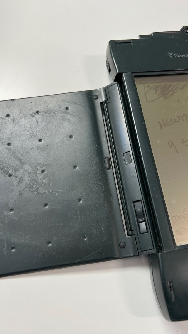 Apple Newton MessagePad 2000