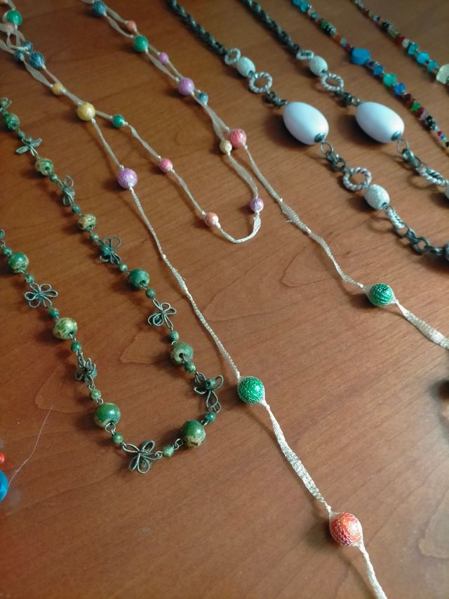 9 Collares bisutería 