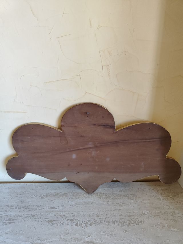 Talla antigua de madera tallada.