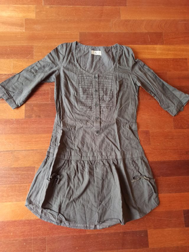 Mini vestido kaki verde Pull & Bear t. S