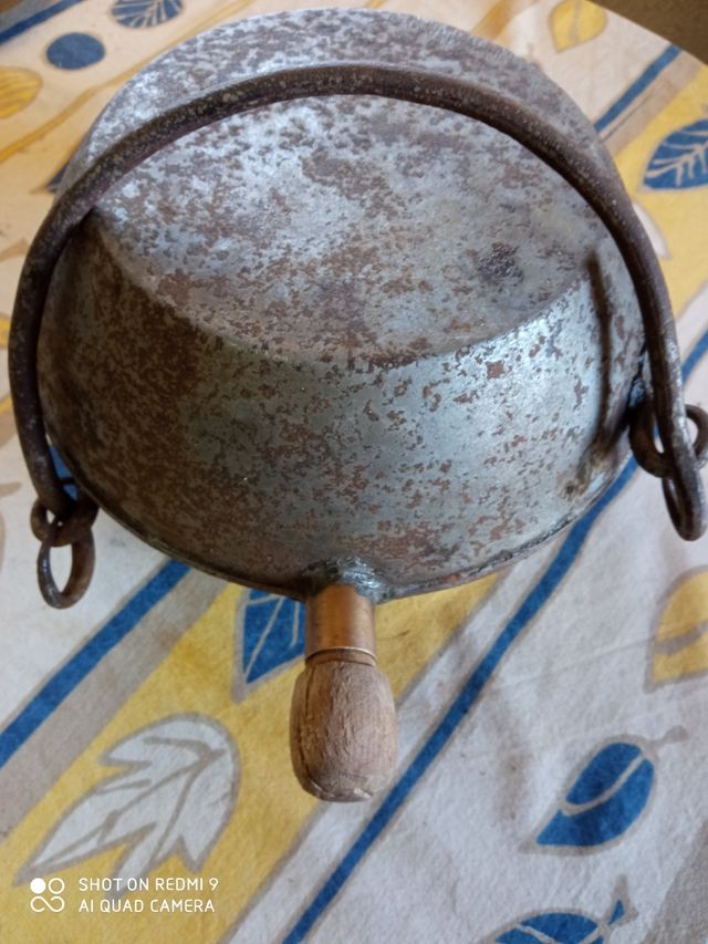 Antigua, borraccia. Ferramenta, vecchie, collezione