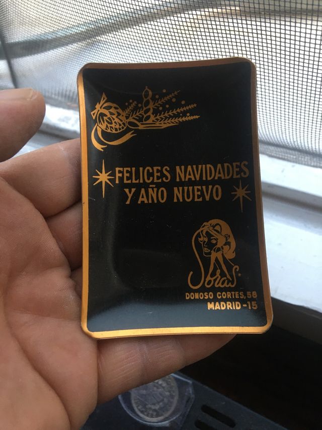 cenicero de aluminio