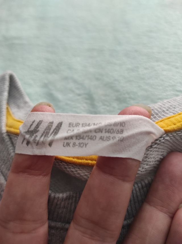 Sudadera diseño central fútbol, talla 8-10 años