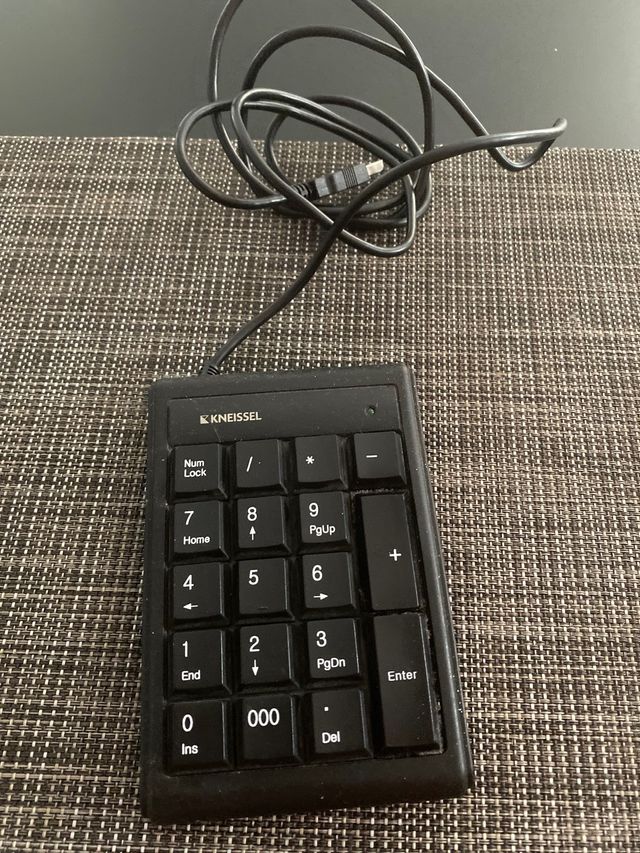 Teclado numérico con 2 USB Kneissel Knk100