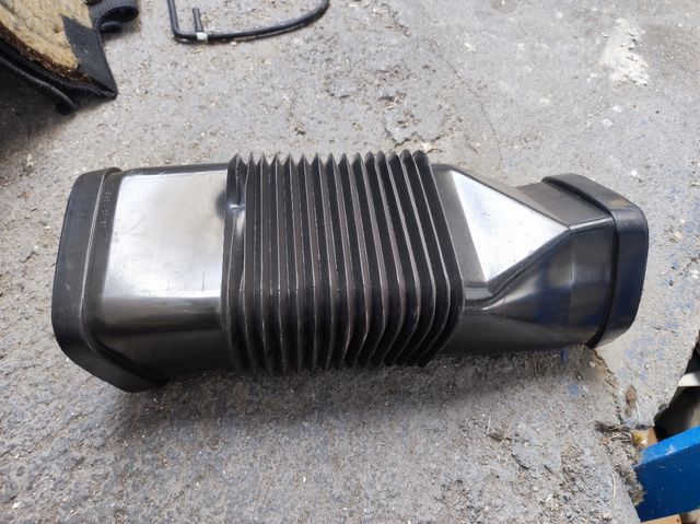 Guantera, tiradores, guarnecidos y tubo aire MX5